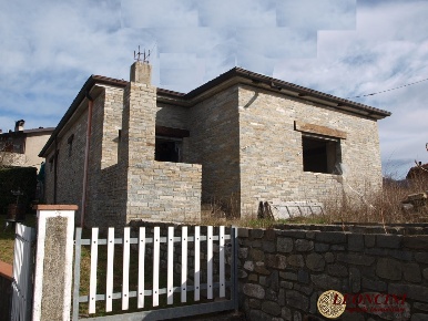Foto Villa unifamiliare a Villafranca in Lunigiana di 180 m² con 5 locali