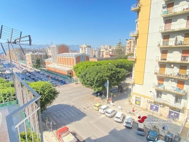 Foto Appartamento in Via Ammiraglio Rizzo, Palermo Montepellegrino