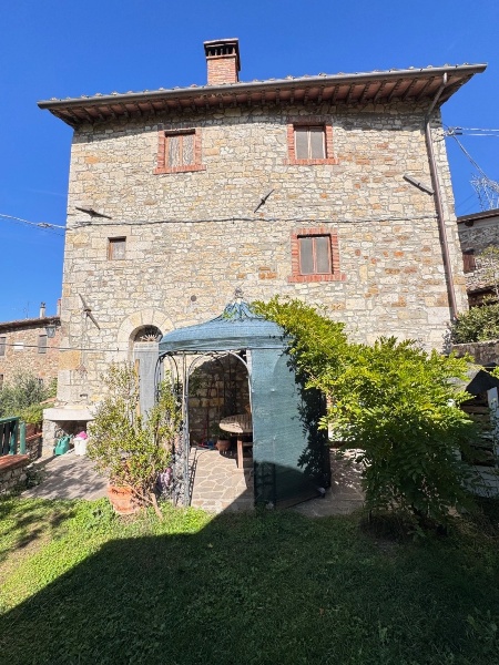 casale in vendita a Vaiano