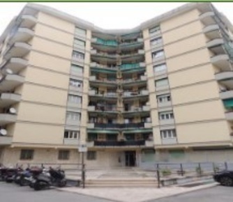 Foto Appartamento in Via Apparizione 20, Genova Borgoratti di 92 m² in aste