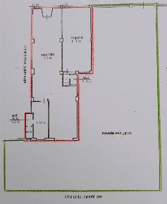 Foto Negozio a Borgo San Lorenzo Centro di 140 m² con 2 locali in vendita