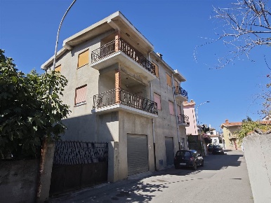 Foto Casa indipendente a Bari Sardo Centro di 270 m² con 11 locali
