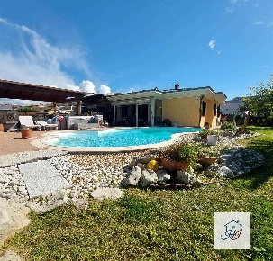 Foto Villa bifamiliare in via casal di claudia 179, Anzio Rinascimento