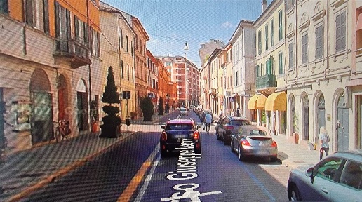 Foto Negozio a Forlì Centro Storico di 80 m² con 2 locali in affitto