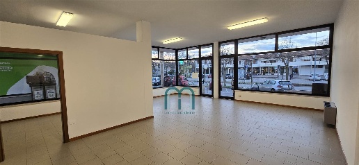 Foto Attività commerciale in VIA LUSORE, Mirano Campocroce di 80 m²