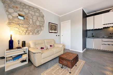 Foto Appartamento a Moniga del Garda di 97 m² con 3 locali in vendita