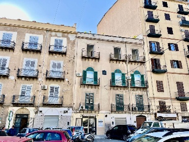 Foto Negozio in Corso Alberto Amedeo 186, Palermo Zisa di 82 m² in vendita