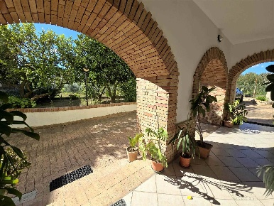 Foto Villa unifamiliare in Via Casa di Giacomo, Salerno Ogliara di 300 m²
