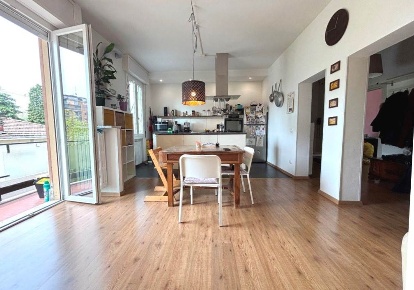 Foto Appartamento a Modena San Faustino di 108 m² con 5 locali in vendita