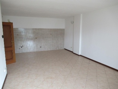 Foto Appartamento in via Brennero, Trento Solteri di 80 m² con 5 locali