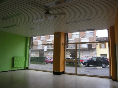 Foto Negozio a Asti Corso Alessandria di 90 m² con 1 locali in vendita
