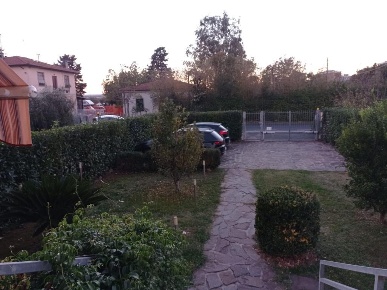 Foto Villa a schiera a Livorno Scopaia di 210 m² con 7 locali in vendita