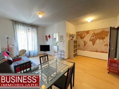 Foto Appartamento in Via Fogazzaro, Milano Montenero di 60 m² con 2 locali