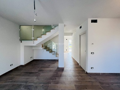 Foto Villa bifamiliare in Via Umberto Boccioni 15 H, Padova di 155 m²