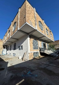 Foto Capannone industriale a Arzano di 650 m² con 5 locali in vendita