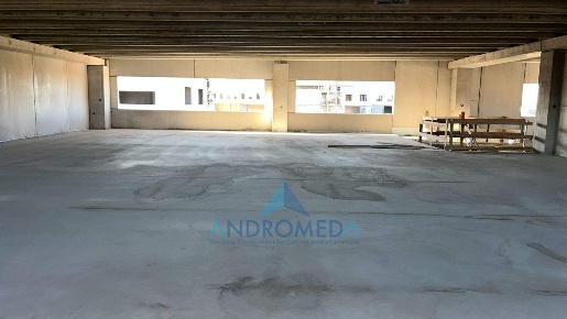 Foto Capannone industriale a Brusciano di 1100 m² con 5 locali in affitto