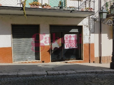 Foto Negozio in Via Roma 31, Venafro Centro di 38 m² con 1 locali