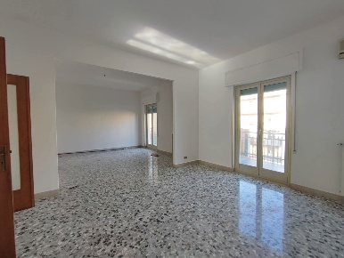 Foto Appartamento in Via Empedocle Restivo 118, Palermo di 212 m²