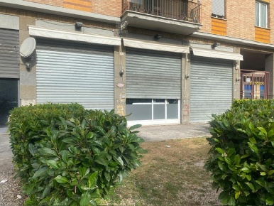 Foto Bar a Terni Città Giardino di 100 m² con 2 locali in affitto