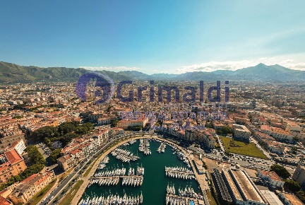 Foto Appartamento in Cala, Palermo Castellammare di 74 m² con 2 locali