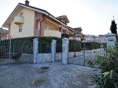 Foto Appartamento in Via Pagno 11, Saluzzo Centro di 49 m² con 2 locali
