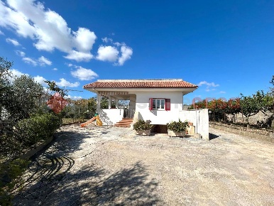 Foto Casa indipendente in comunale Turri, Poggiardo di 95 m² con 3 locali