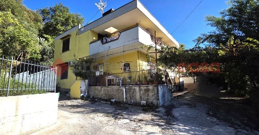 Foto Appartamento in Via Iroma 17, Nocera Superiore Centro di 100 m²