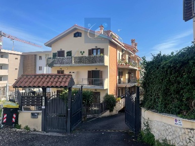Foto Appartamento in Ischia, Monterotondo Santa Maria, San Martino di 90 m²
