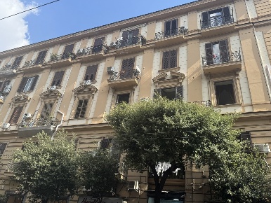Foto Appartamento in Via Benedetto Cairoli 60, Napoli Arenaccia di 110 m²