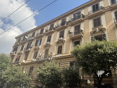 Foto Appartamento in Via Benedetto Cairoli 60, Napoli Arenaccia di 110 m²