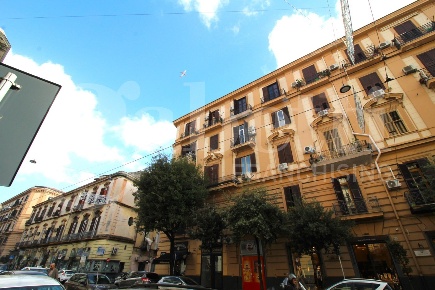 Foto Appartamento in Via Benedetto Cairoli 60, Napoli Arenaccia di 110 m²