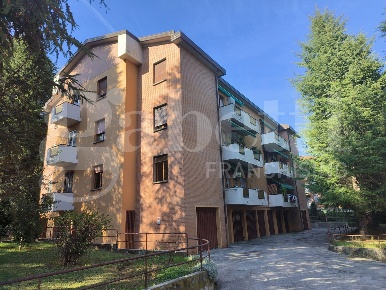 Foto Appartamento in Via Canal del Pozzo 6, Sasso Marconi Centro di 90 m²