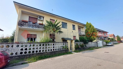 Foto Appartamento in Via cavaliere fortunato re 16, Cerro Maggiore Centro