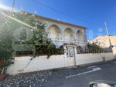 Foto Casa indipendente in Via leopardi 10, Terralba Centro di 200 m²