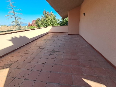 Foto Attico a Ponsacco Centro di 265 m² con 6 locali in vendita