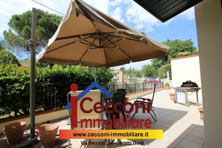 Foto Appartamento a Lamporecchio Centro di 90 m² con 5 locali in vendita