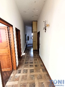 Foto Villa a schiera a Empoli Serravalle - Tinaia di 280 m² con 12 locali