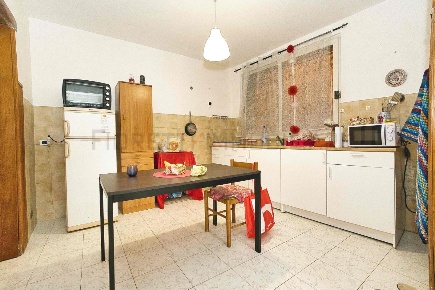 Foto Appartamento a Suvereto di 81 m² con 5 locali in vendita