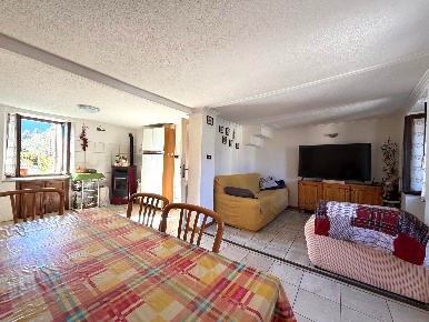 Foto Casa indipendente a Chiavenna di 81 m² con 2 locali in vendita