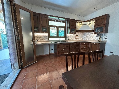 Foto Appartamento a Beverino di 95 m² con 5 locali in vendita