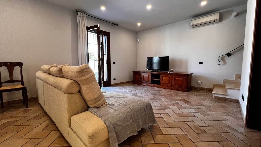 Foto Villa bifamiliare a Solesino Centro di 135 m² con 6 locali in vendita