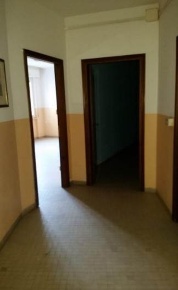 Foto Attività commerciale a Livorno Cisternone di 76 m² con 3 locali