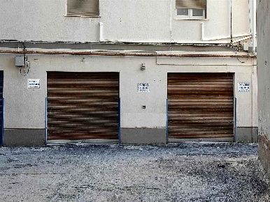 Foto Garage in VIA VILLA DI NAPOLI 8, Palermo di 230 m² con 3 locali