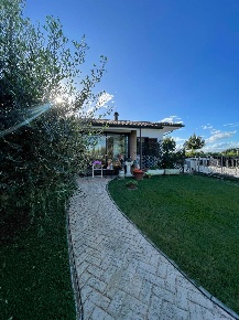 Foto Case semi ndipendenti a Grosseto Braccagni di 100 m² con 6 locali