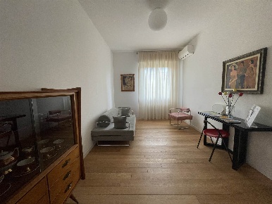 Foto Appartamento in Piazza Beverini, La Spezia Centro Storico di 65 m²