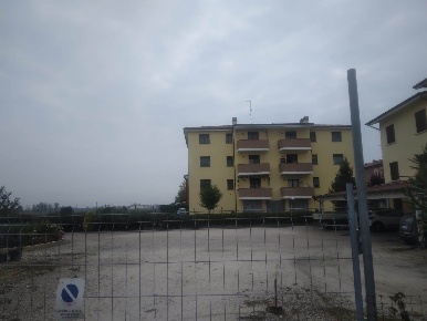 Foto Appartamento a Mirandola di 80 m² con 4 locali in vendita