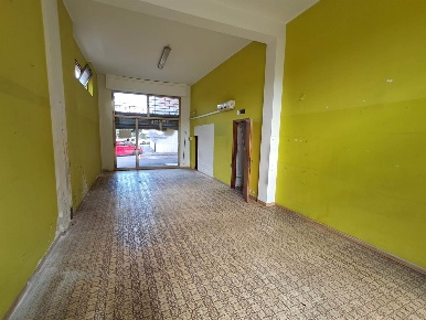 Foto Locale commerciale a Poggibonsi Centro di 49 m² con 1 locali