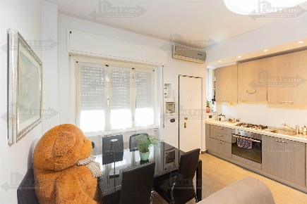 Foto Appartamento in via Ruggero di Lauria  15, Milano Sempione di 44 m²