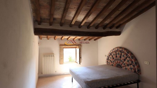 Foto Appartamento a Montalcino di 72 m² con 4 locali in vendita