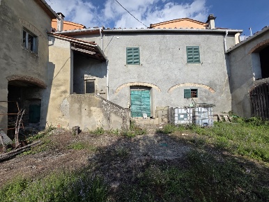 Foto Casa indipendente in Via Lupicciano, Pistoia Santomoro - Valdibure